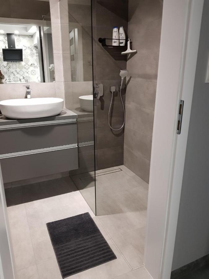Apartament Batorego 7 Z Parkingiem Gdynia Bagian luar foto